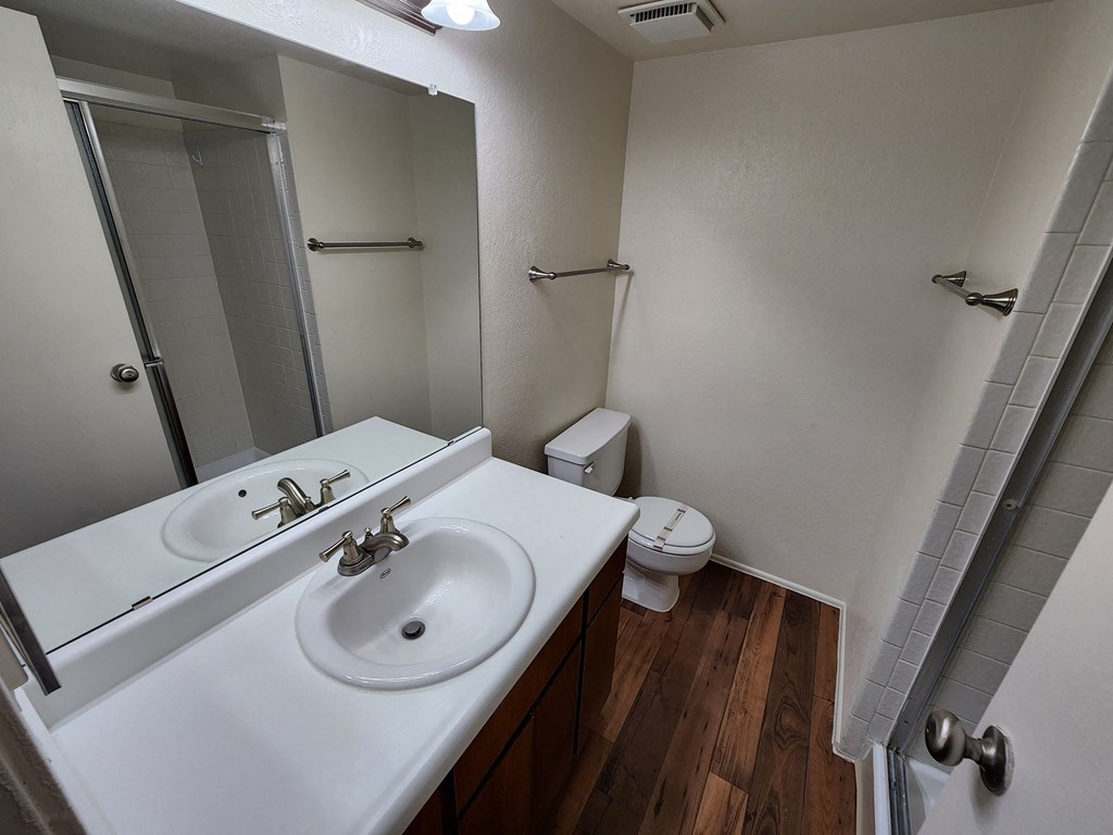 2x2 and a half Bath Classic First Main Bathroom at Mission Palms Apartment Homes in Tucson AZ