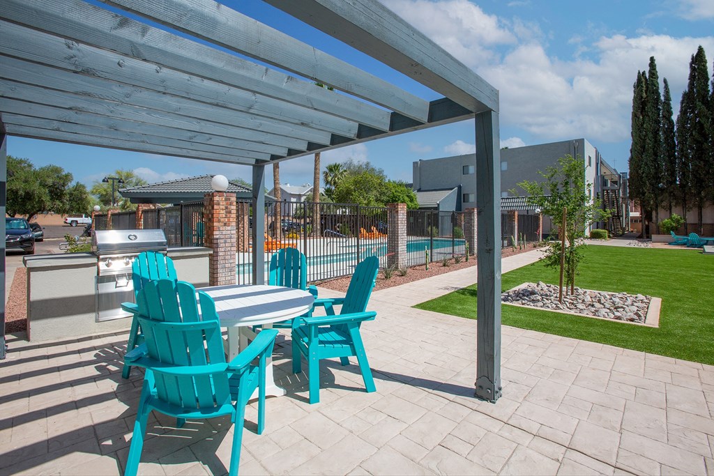 BBQ Grill Area at The Link at 4th Ave Apartments