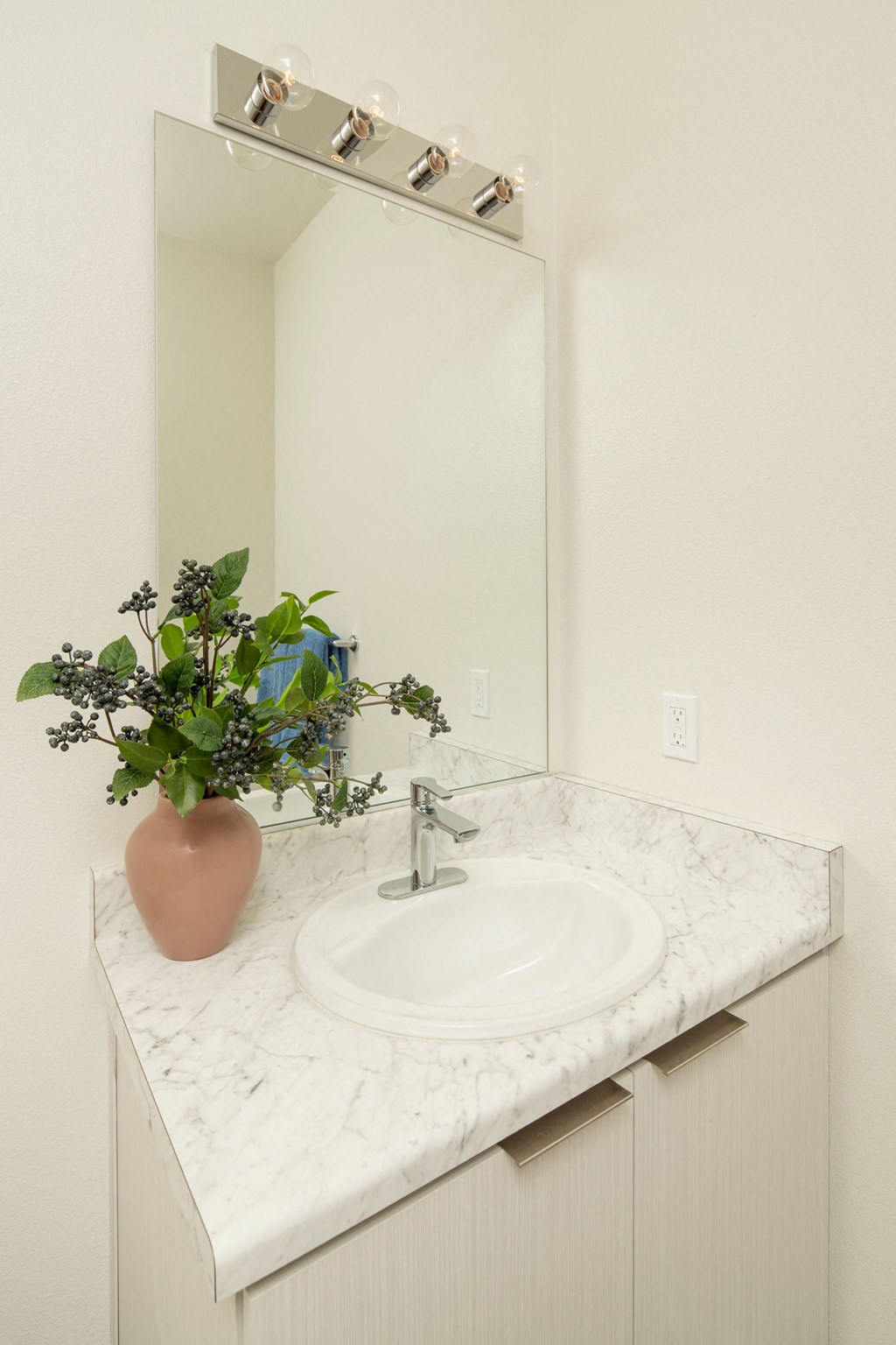 Bathroom Vanity Streamliner 67th in Phoenix Arizona