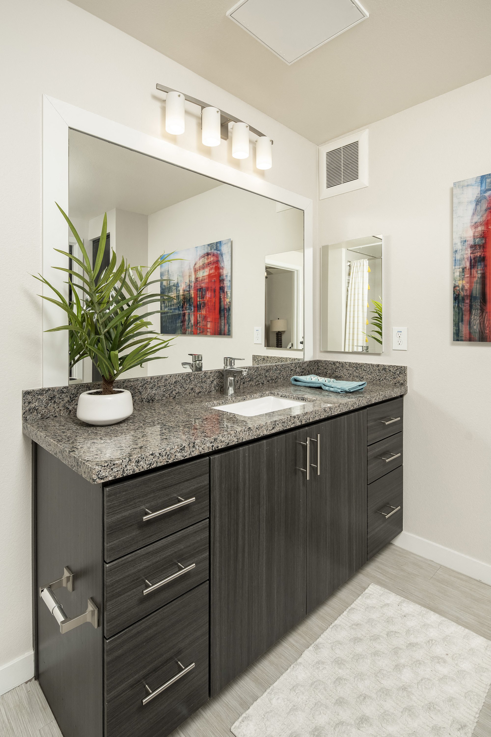 Tempo At McClintock Station