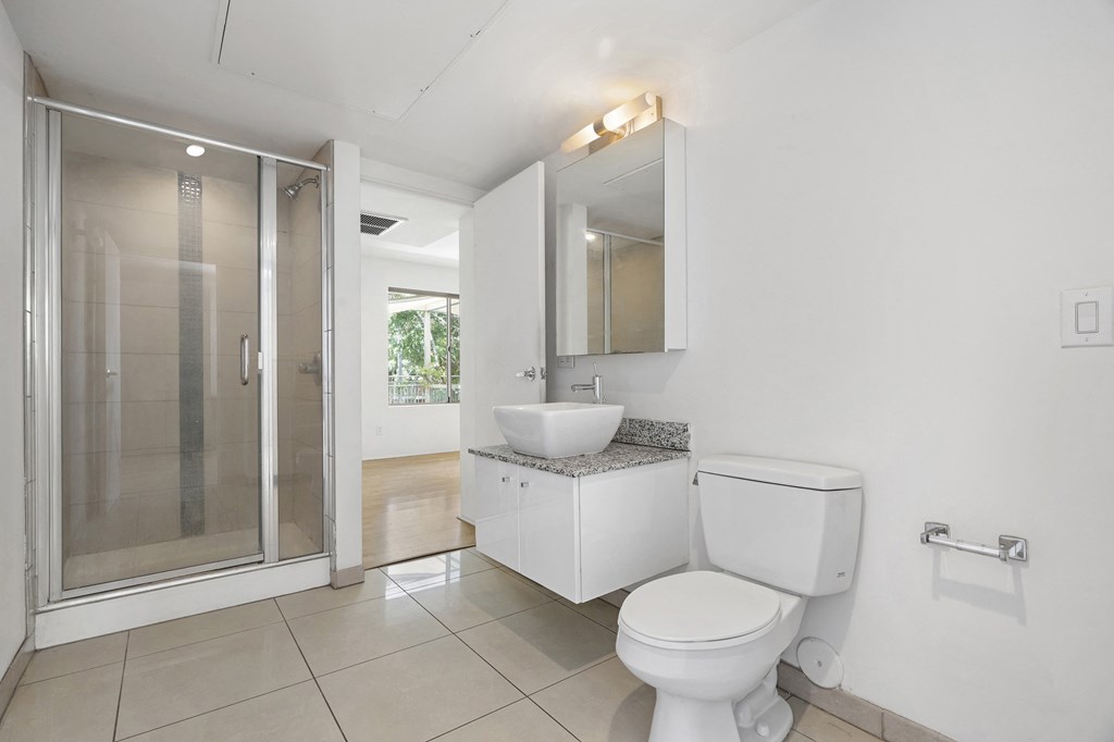 Bathroom at The Regency Apartments in Tempe AZ Nov 2020