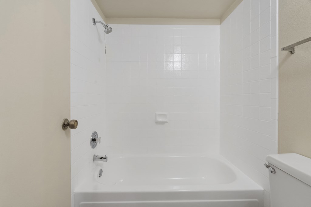 Bathroom at Townhomes on the Park Apartments in Phoenix AZ Nov 2020 (2)