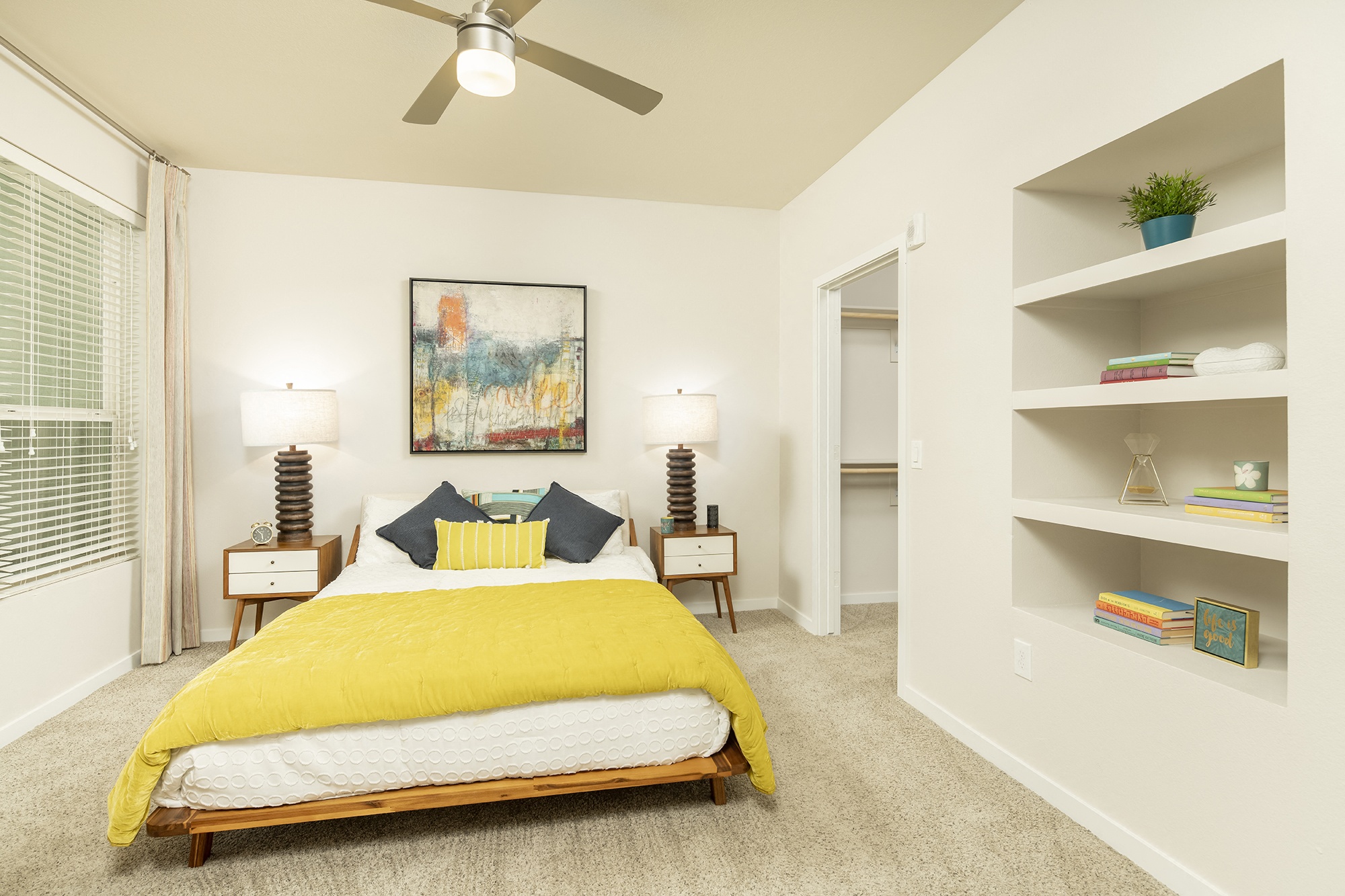 Tempo At McClintock Station