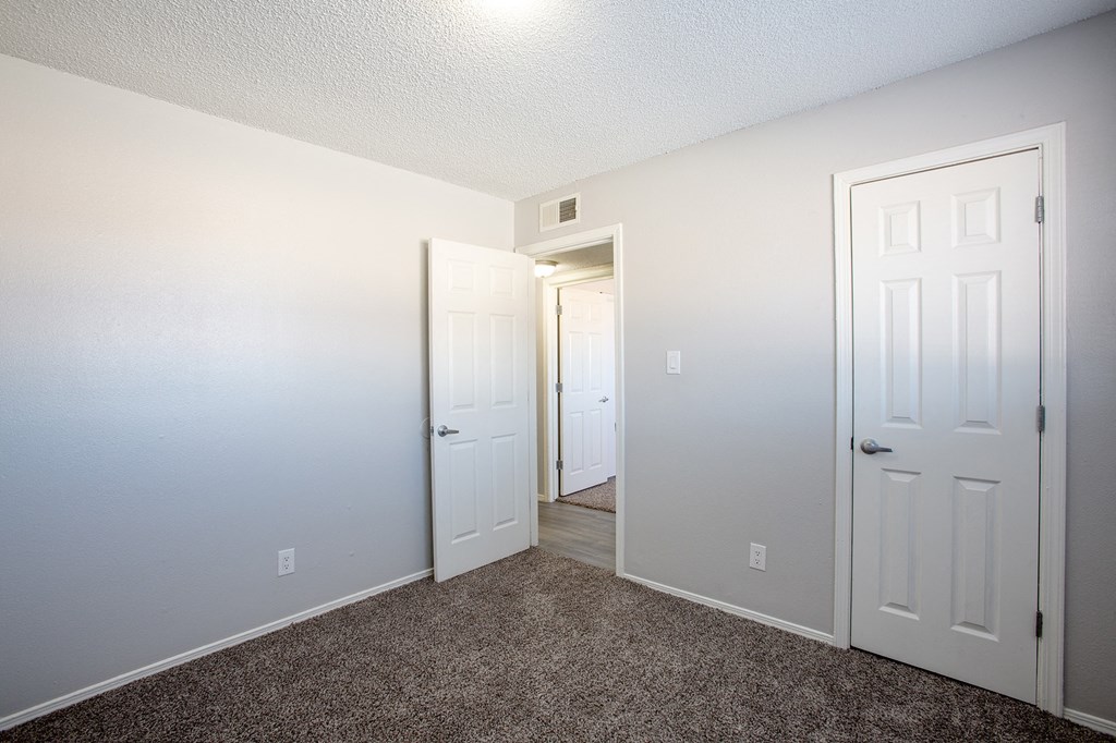 Bedroom at The Heights at Tramway in Albuquerque