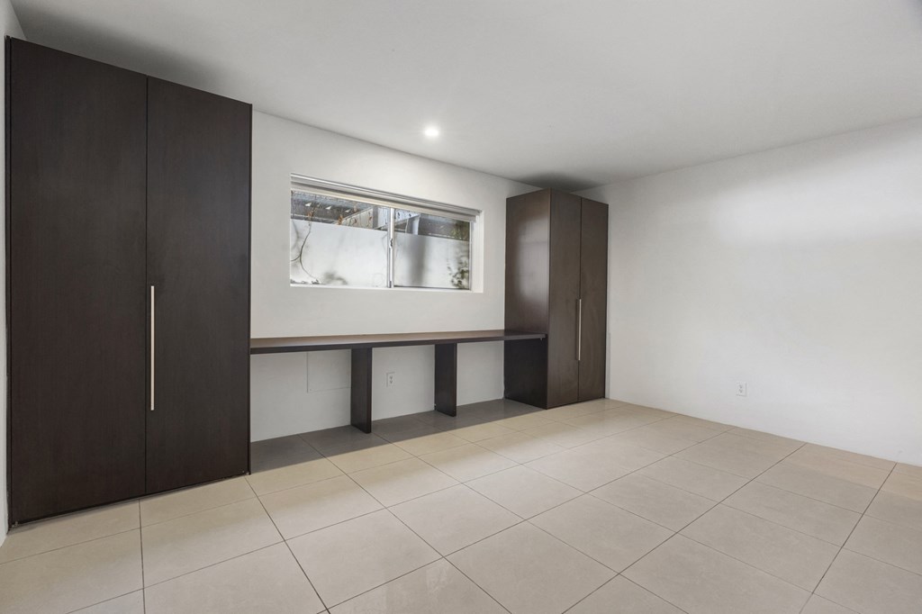 Bedroom at The Regency Apartments in Tempe AZ Nov 2020 (5)