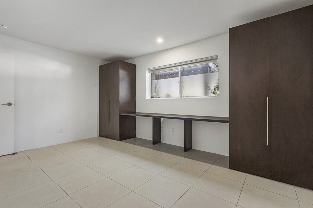 Bedroom at The Regency Apartments in Tempe AZ Nov 2020 (7)