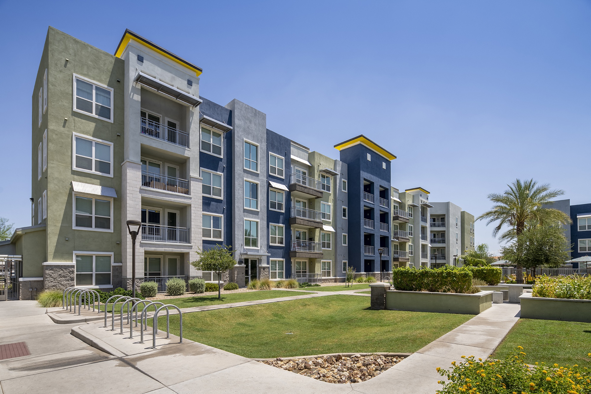 Tempo At McClintock Station