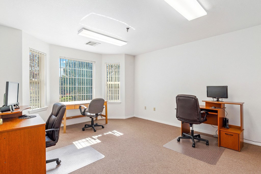 Business Center at Pinehurst at Flagstaff in Flagstaff Arizona