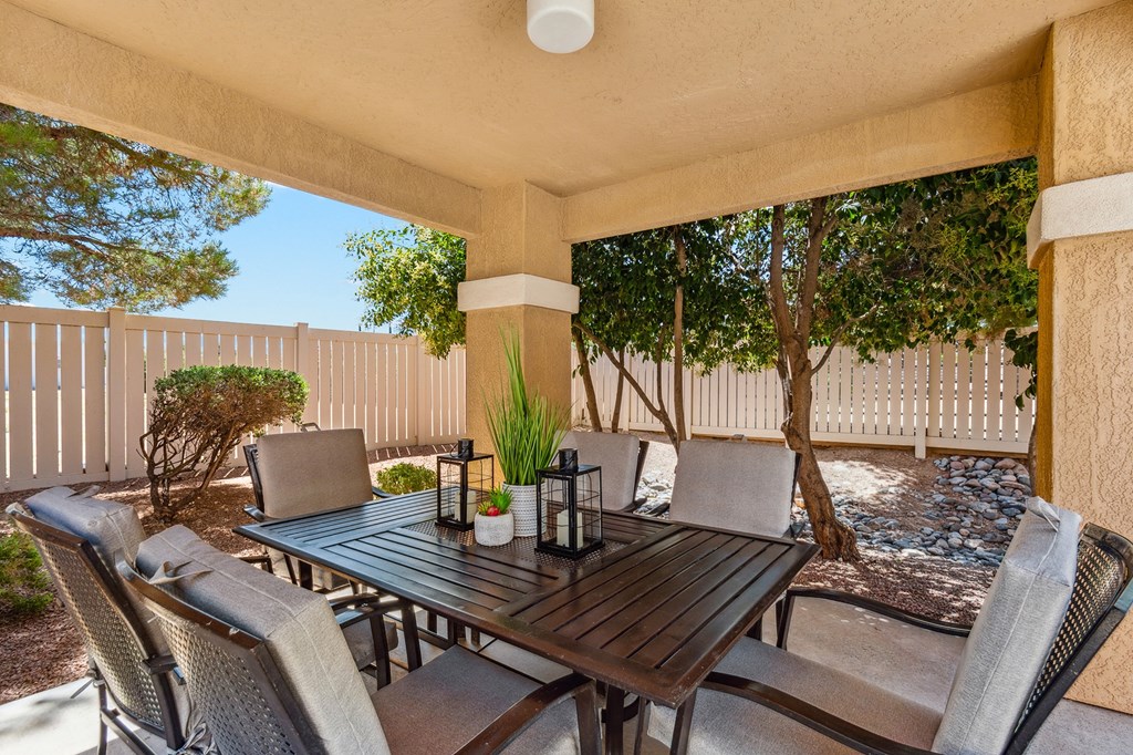 Cabana and Seating at Somerset Village in Kingman Arizona