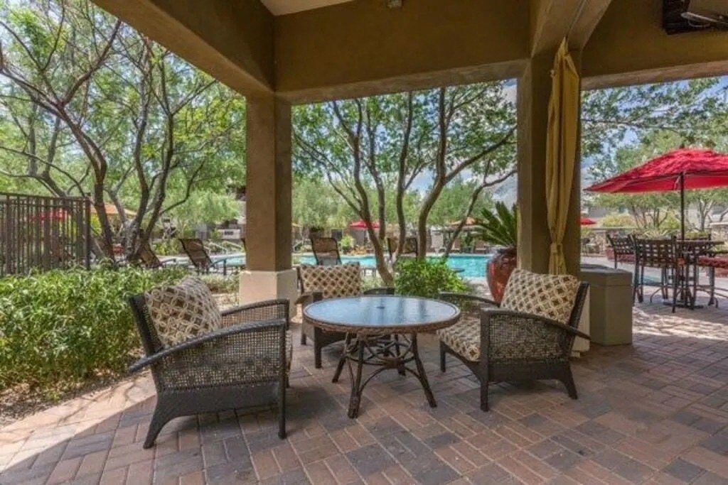 Cabana at Canyon Crossroads Apartment Homes in Phoenix AZ