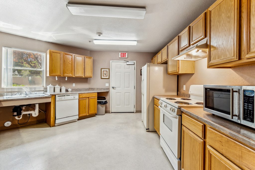 Clubhouse Kitchen at Somerset Village in Kingman Arizona