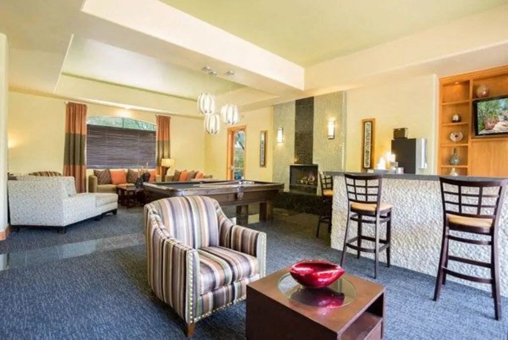 Clubhouse at Canyon Crossroads Apartment Homes in Phoenix AZ