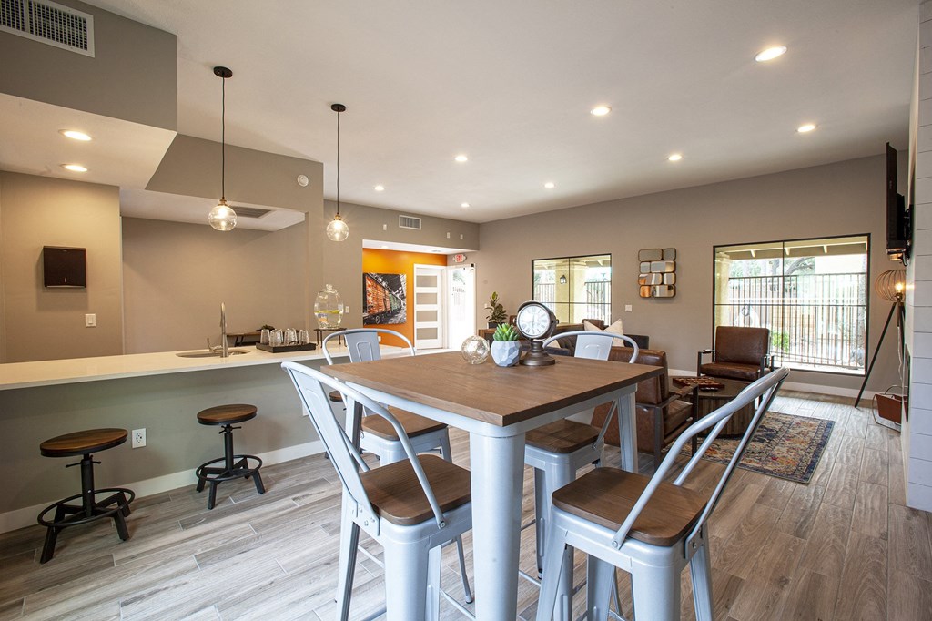 Clubhouse at River Oaks Apartments in Tucson Arizona