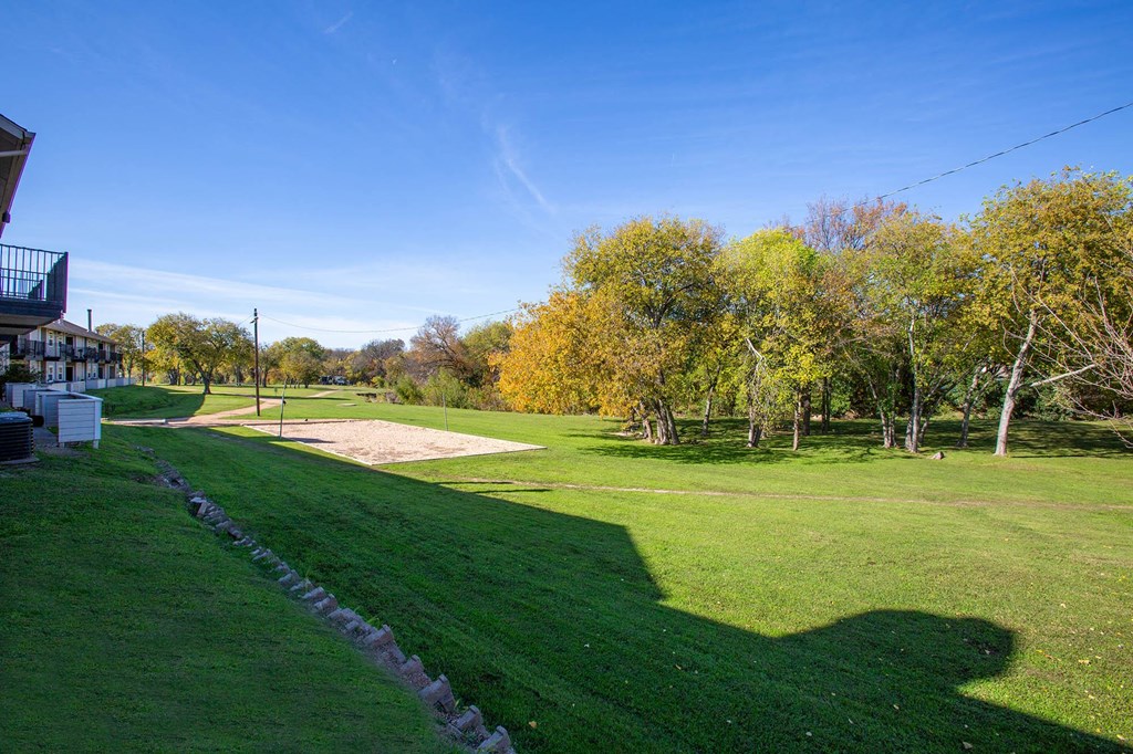Community Landscaping at The Villas at Quail Creek Apartment Homes in Austin Texas