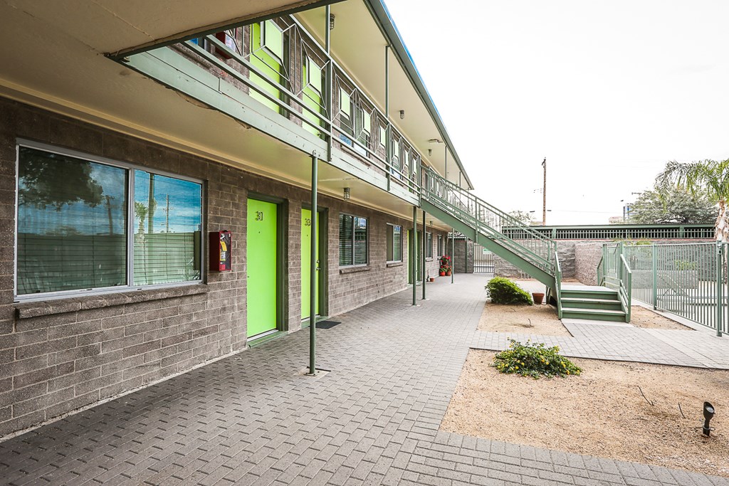 Community Quad at Carol Mary Apartments in Phoenix, AZ