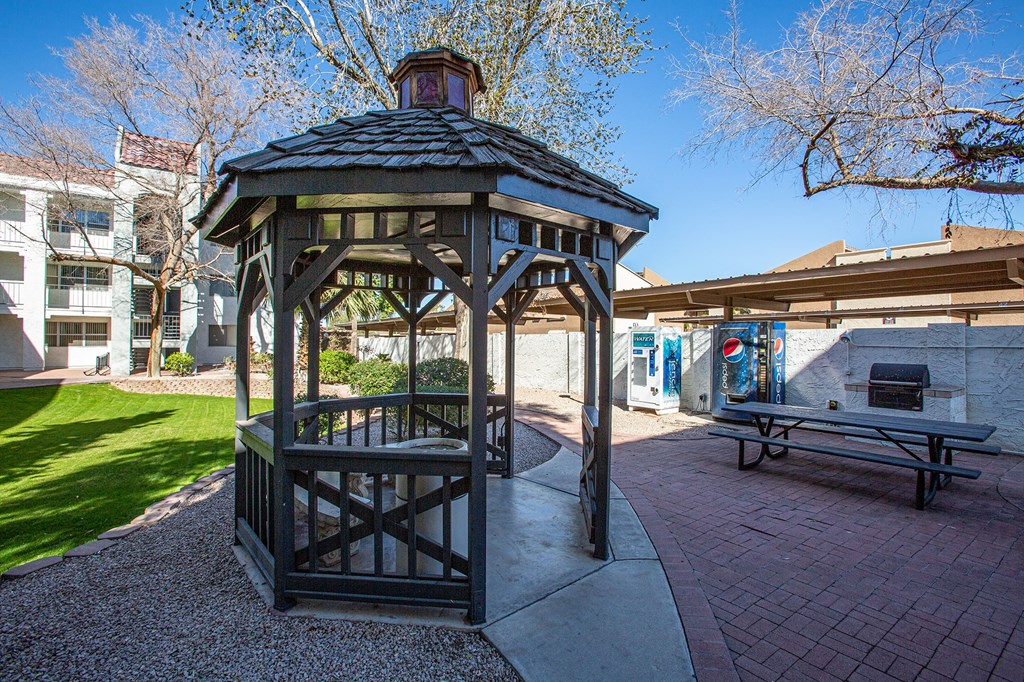 Community Ramada at University Park Apartments in Tempe AZ