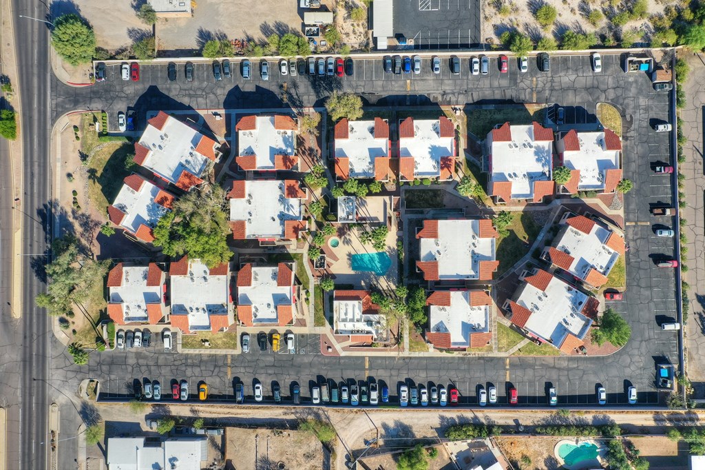 Community aerial view at Ten50 Apartments in Tucson AZ November 2020 (2)