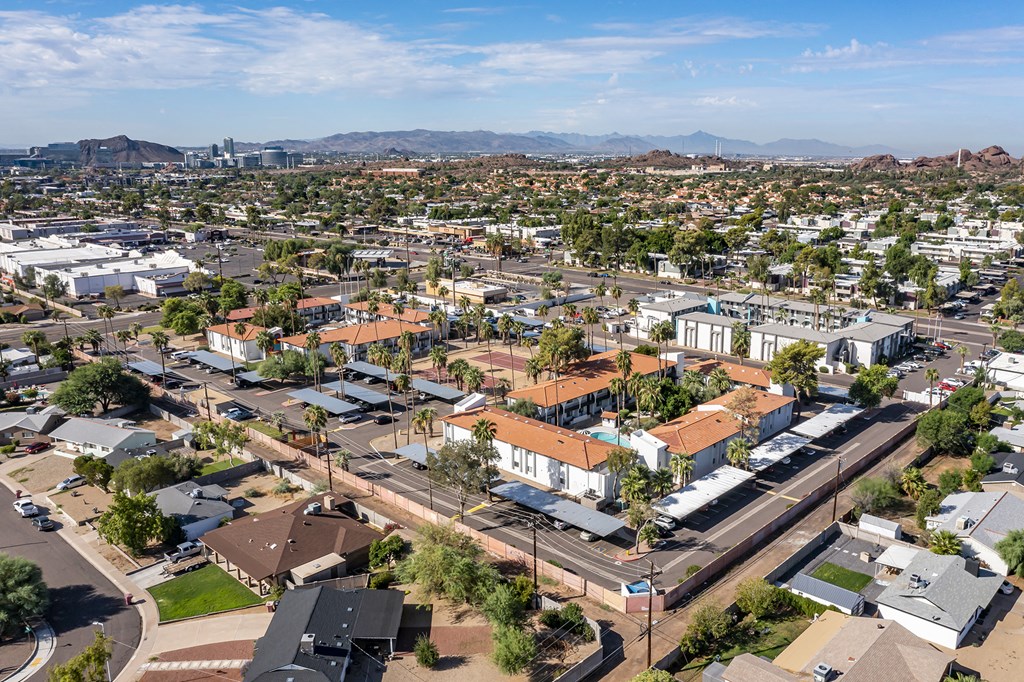 Community at Polanco Apartments