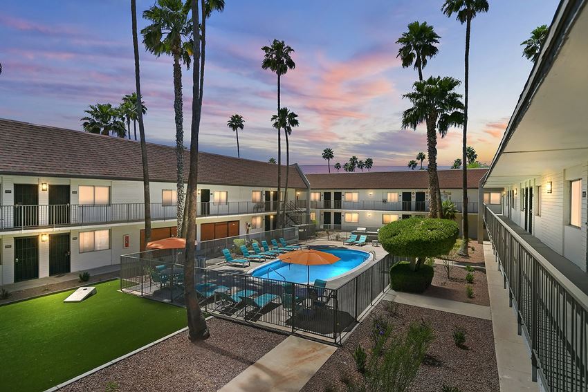 Courtyard at Avani North Tucson Apartments - Photo Gallery 1