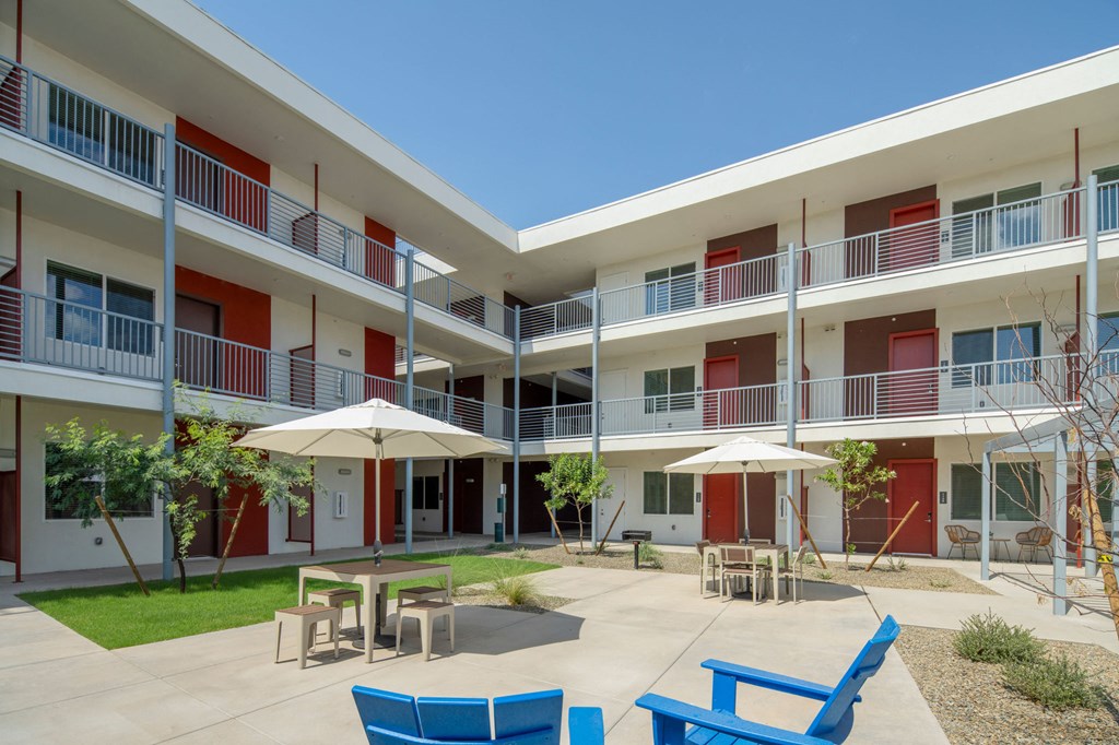 Courtyard at Streamliner 67th in Phoenix Arizona