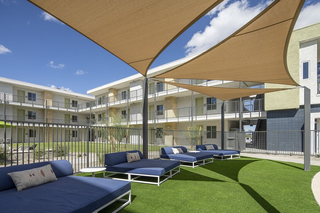 Day Beds at Cabana Bridges Apartments in Tucson Arizona