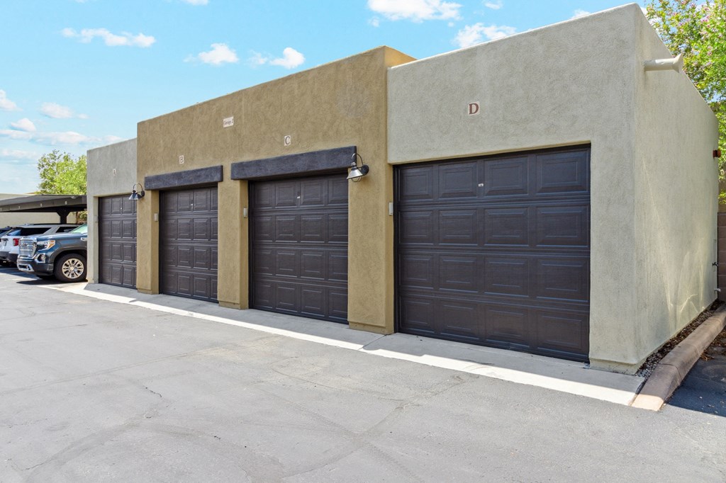 Detached Garages at Avilla River in Tucson Arizona