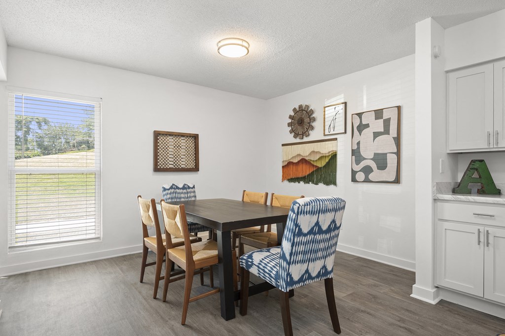 Dining Area at Falls at Mill Creek in Nashville Tennessee