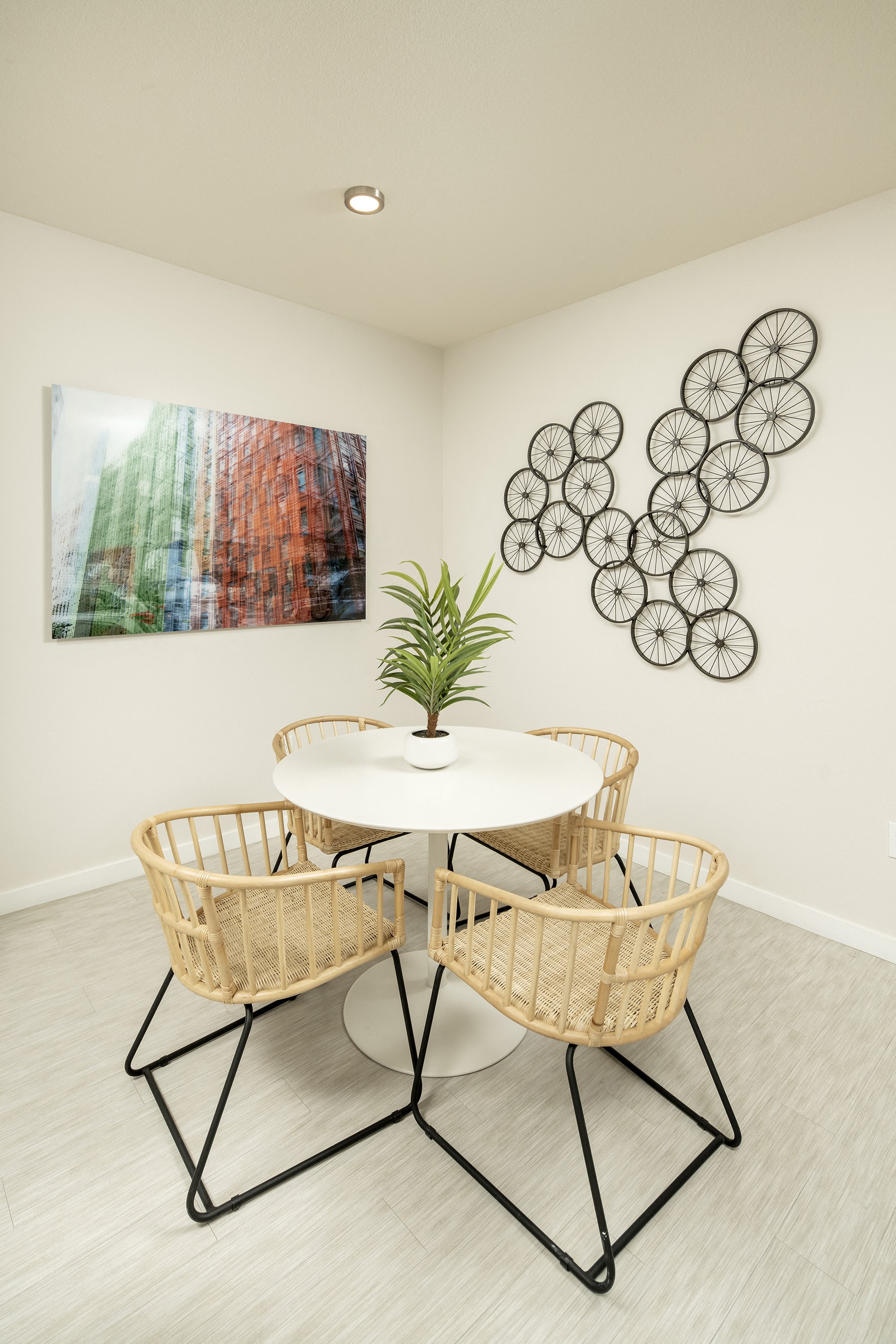 Tempo At McClintock Station