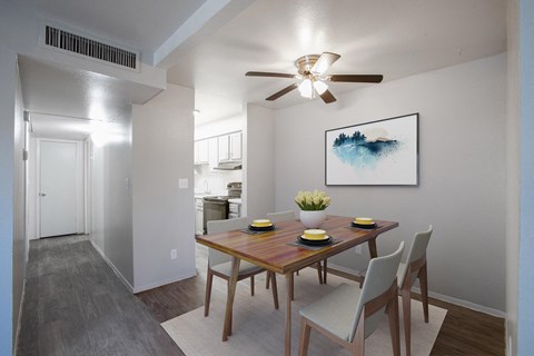 Dining Area at Villa Esperanza Apartments in Albuquerque