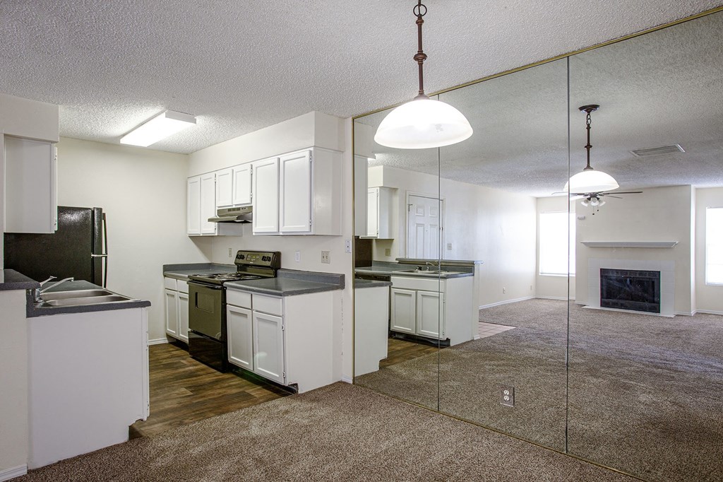 Dining and Kitchen area at Park Place Apartments in Las Cruces New Mexico