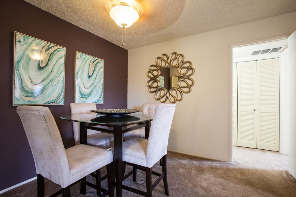 Dining area at Sunrise Ridge Apartments in Tucson AZ