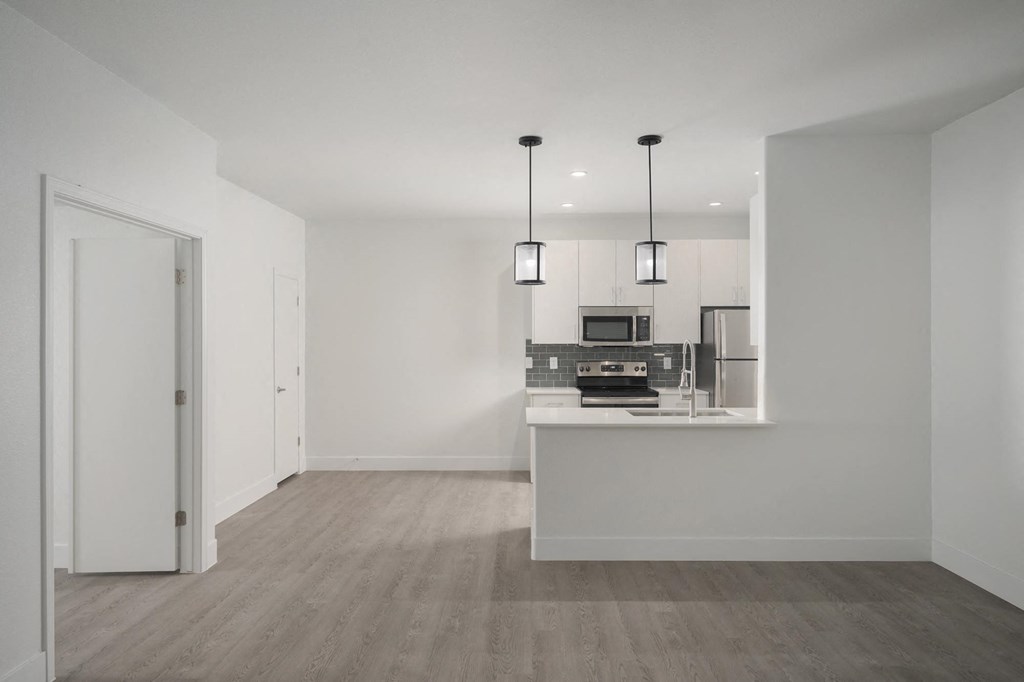 Dinning Room and Breakfast Bar at Haven at Arrowhead Apartments in Glendale Arizona 2021