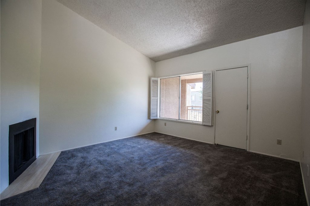 Empty living room at Sunrise Ridge Apartments in Tucson AZ
