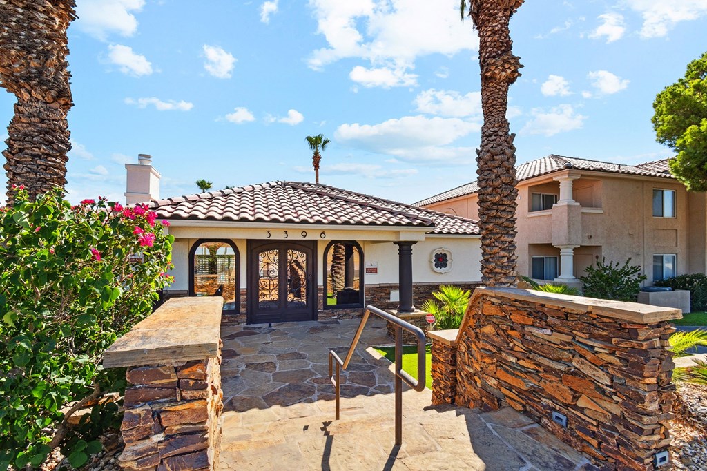 Entrance Stone Ridge Apartments in Bullhead City
