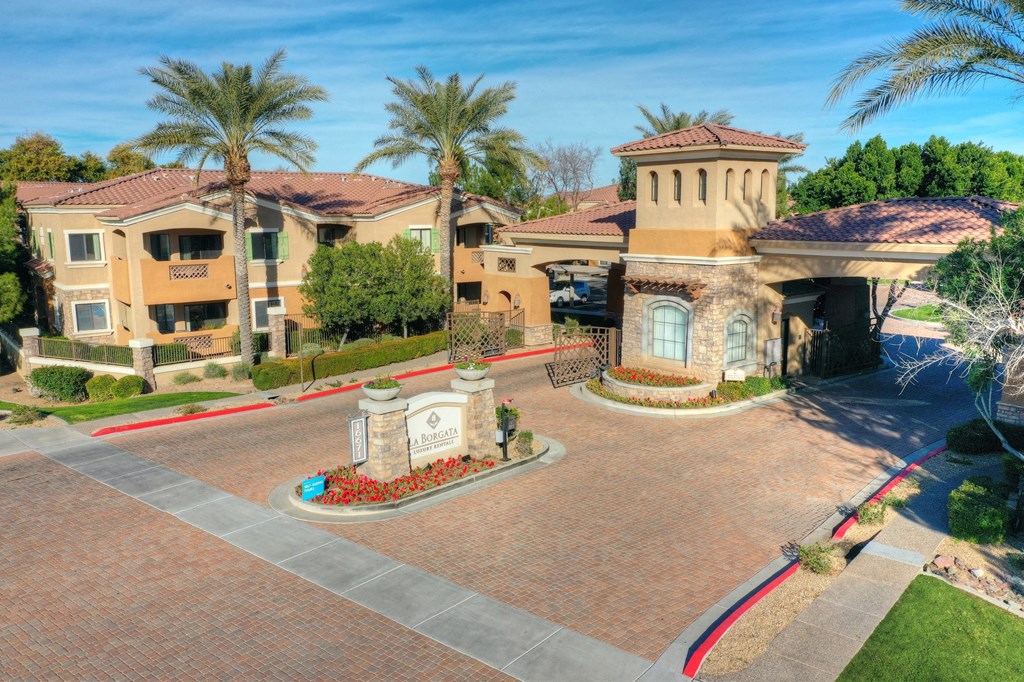 Entrance of La Borgata in Surprise AZ Feb 2020