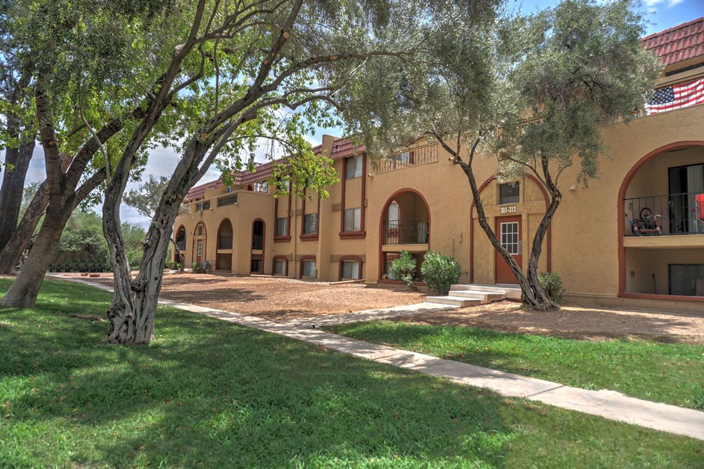 Exterior & Landscaping at The View At Catalina Apartments in Tucson, AZ