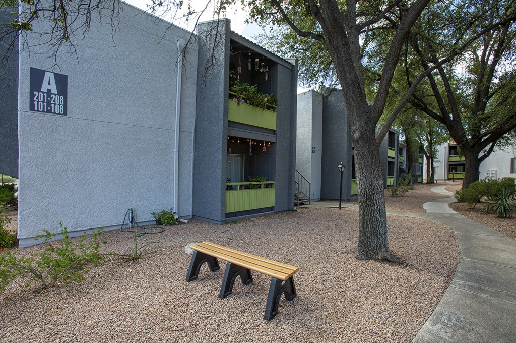 Exterior and landscaping at Saguaro Villas Apartments in Tucson AZ September 2020