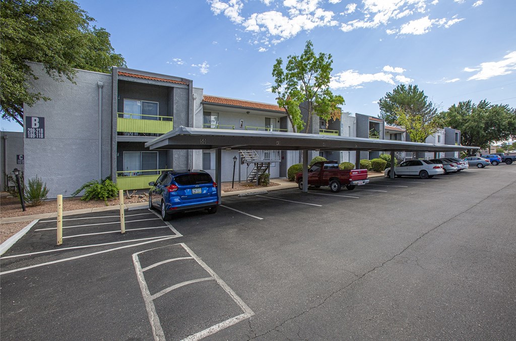 Exterior and landscaping at Saguaro Villas Apartments in Tucson AZ September 2020