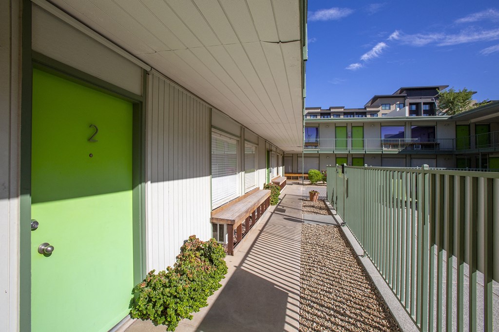 Exterior at The Continental Apartments in Phoenix AZ Nov 2020 (10)