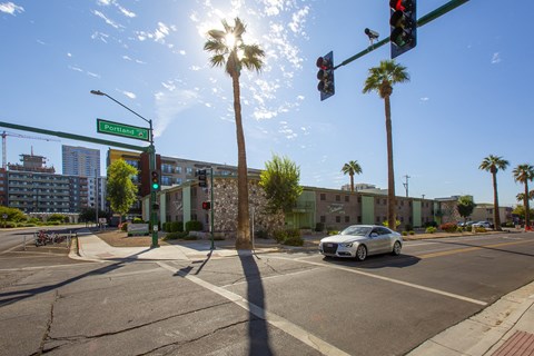 Exterior at The Continental Apartments in Phoenix AZ Nov 2020 (11)