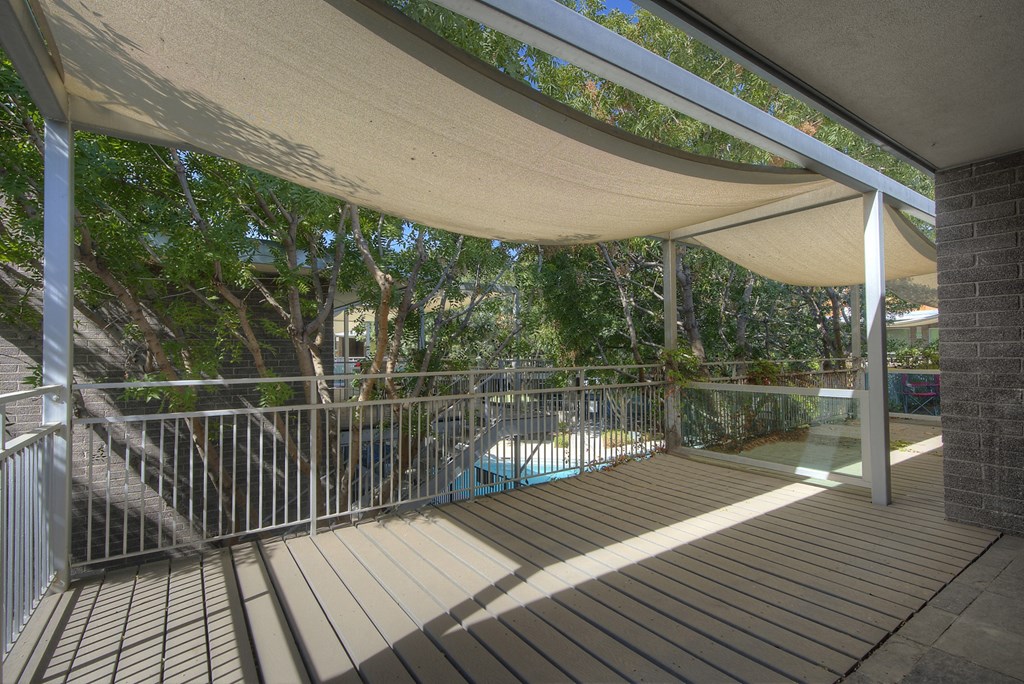 Exterior at The Regency Apartments in Tempe AZ Nov 2020 (2)