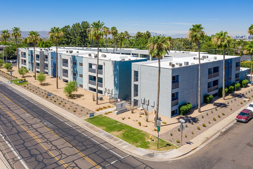 Exterior landscaping at Arcadia Lofts in Phoenix AZ Nov 2020