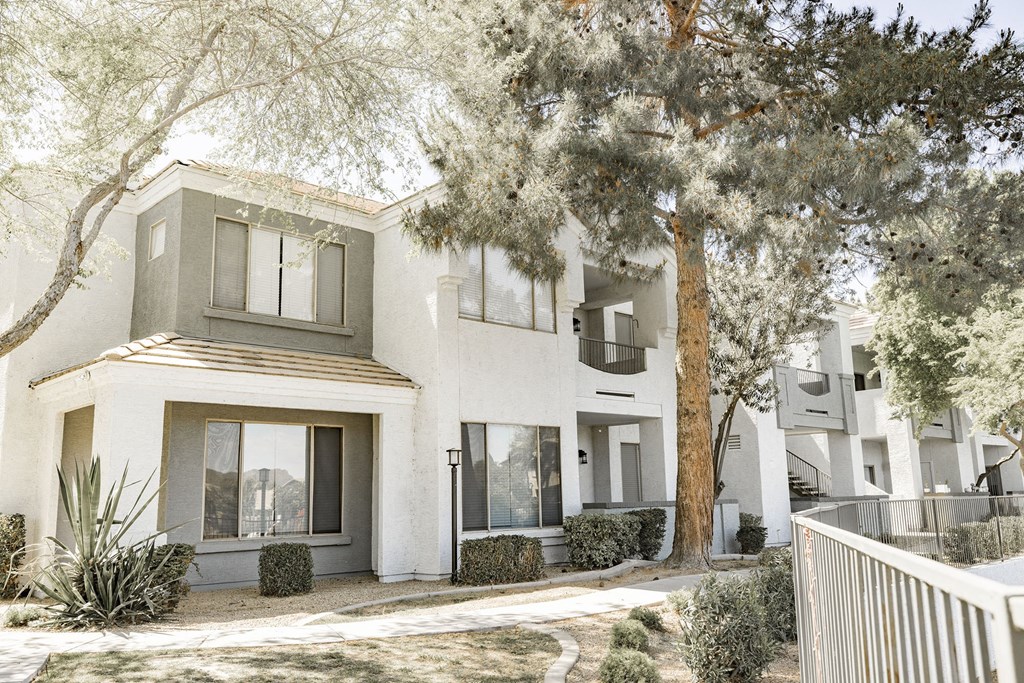 Exterior of Haven at Arrowhead Apartments in Glendale Arizona