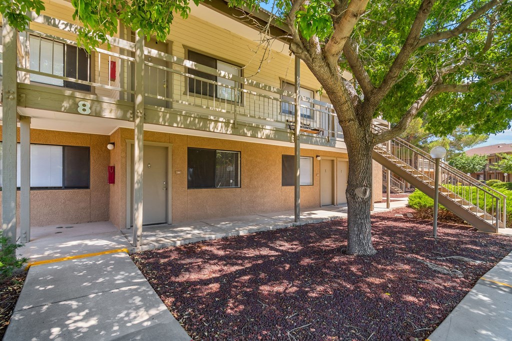 Exterior of Kingman Station Apartments