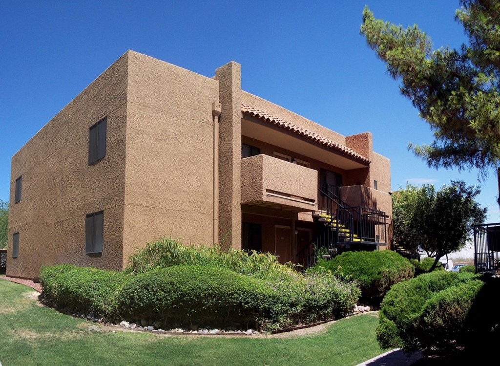 Exterior of La Lomita Apartments in Tucson Arizona 8 2021