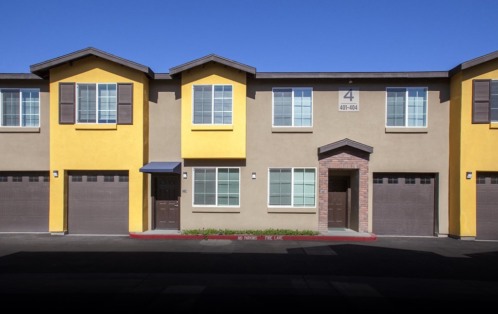 Exterior of San Mateo Townhomes in Phoenix Arizona July 2021 4