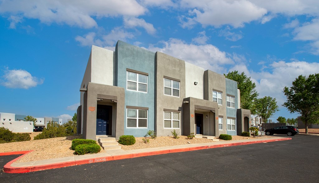 Exterior of The Bluffs at Tierra Contenta Apartments