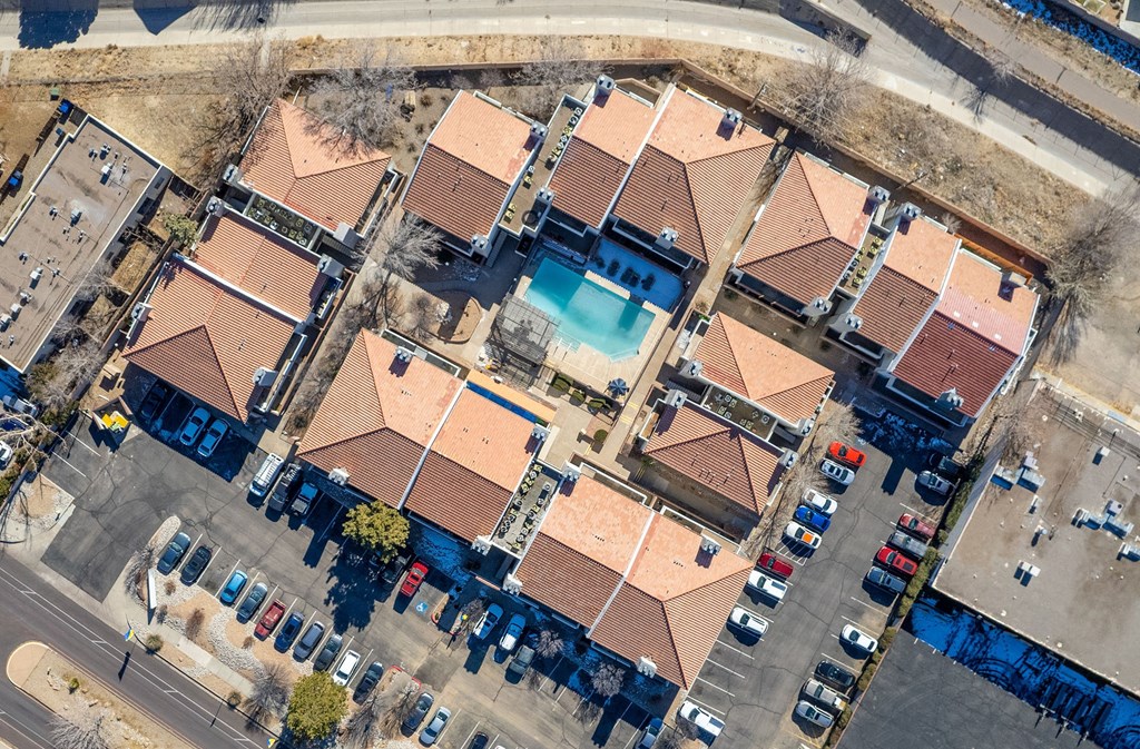Exterior of The Grove at Tramway Apartments in Albuquerque New Mexico