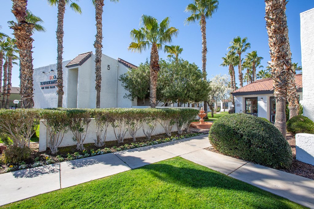 Exterior of Townhomes on the Park in Phoenix Arizona