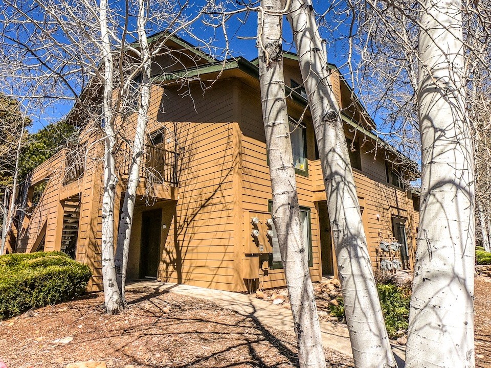 Exterior of University West Apartments in Flagstaff AZ 2021